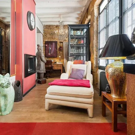 Apartment Montee Du Change